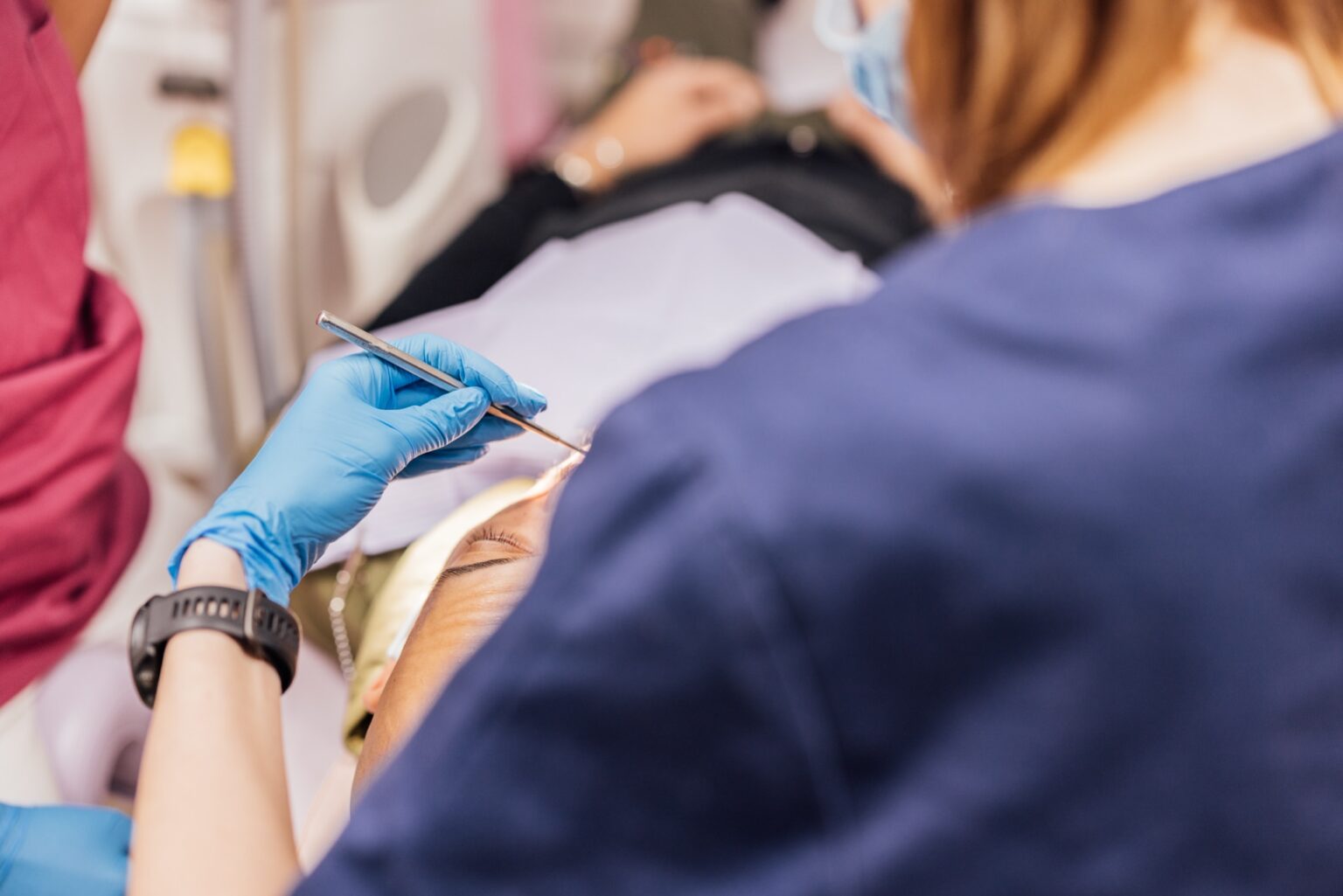 Extraction des dents de sagesse que faire si un point de suture lâche ? CHD