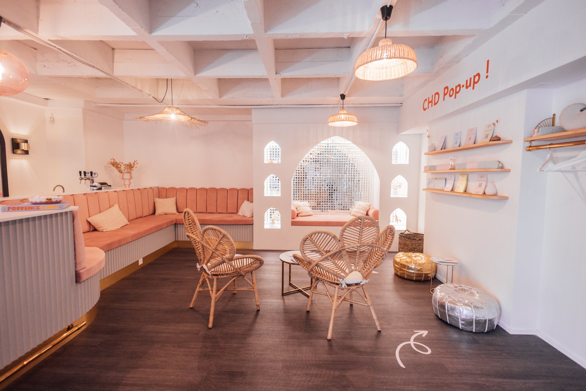 Salle d'attente ambiance "CHD Pop up" à la clinique dentaire de Lausanne